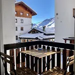 Central Apart Chalet بيريوِل تْشيرفينيا