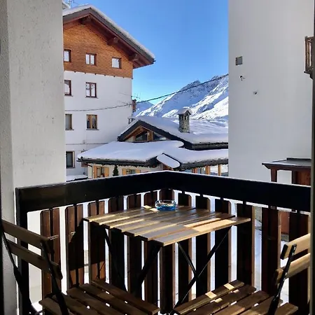 Central Apart Chalet 布勒伊-切尔维尼亚